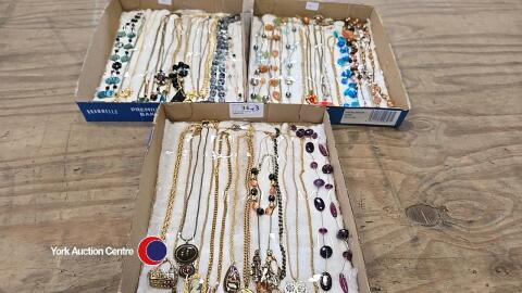 3 x large trays of jewellery