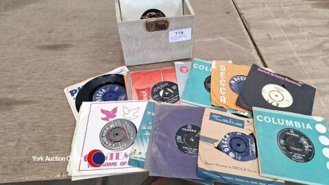 One case of pop CDs mainly 50s/60s, many collectible