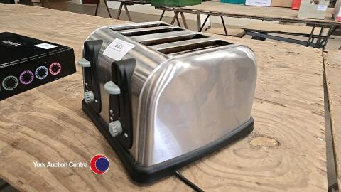 Four slice toaster