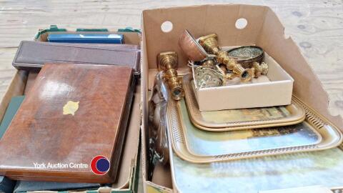 2 x boxes of miscellaneous decorative household items including brass candlesticks, vintage drinks trays and mahogany cased cutlery items