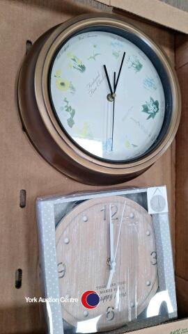 2 wall clocks, 1 boxed and new, gwo