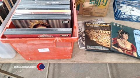 Box of 30 classical vinyl LP box sets