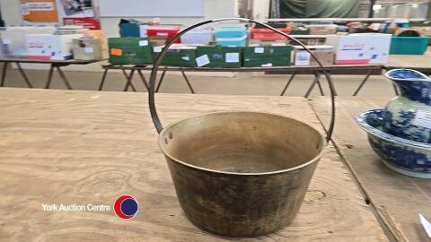 Brass jam pan