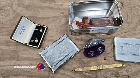 Box of jewellery