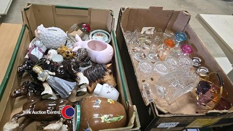 2 x boxes of assorted household ornaments and glassware