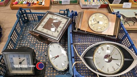 2 x Trays of vintage mid century clocks, 4 are made by Metamect