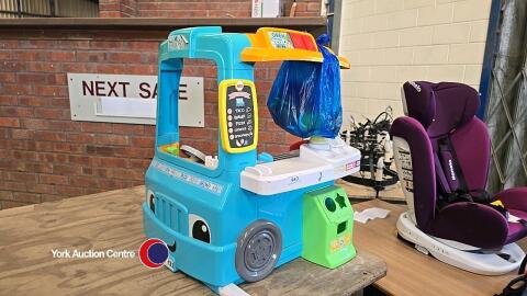 Kids fast food truck