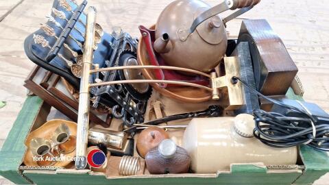 Crate of ornamental bric-a-brac and a desk lamp