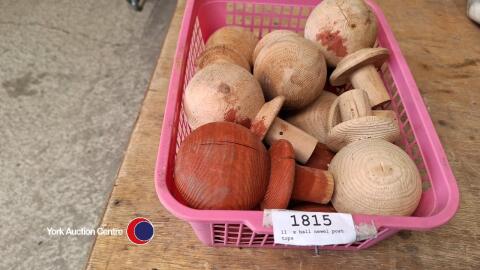 11 x ball newel post tops