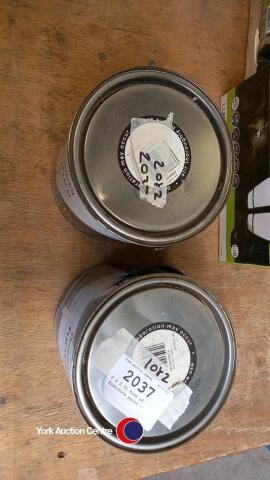 2 x 2.5L tins of furniture paint