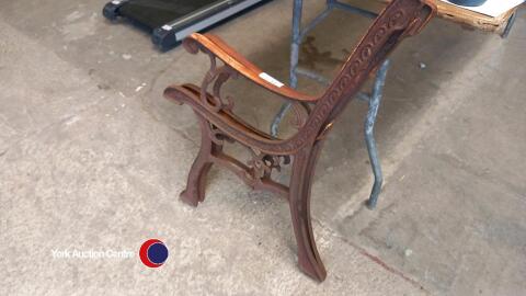 2 x cast iron bench ends