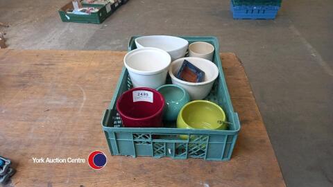 8 x ceramic plant pot holders