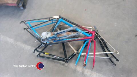 7 x men's cycle frames for renovation
