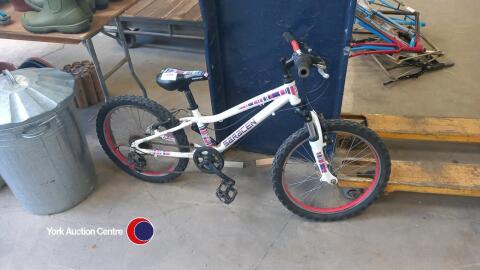Child's Saracen bike