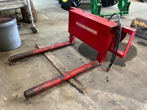 SGM Balemaster bale squeeze on Euro brackets