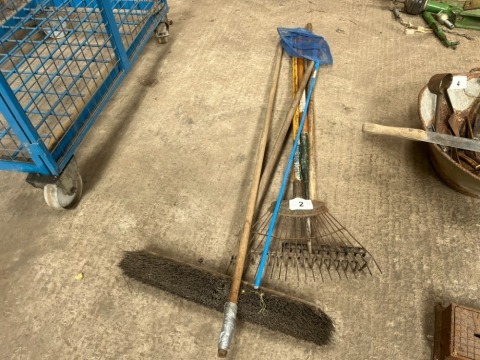 Various hand tools inc rake