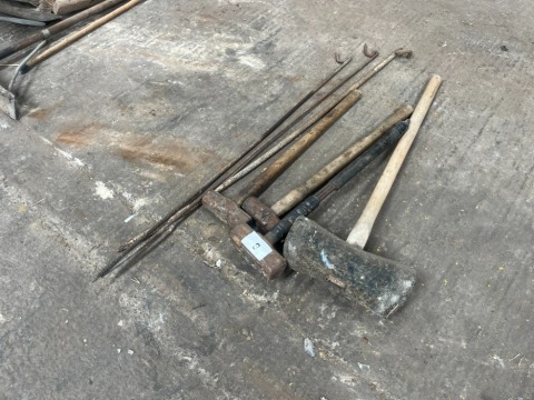 Quantity of lump rubber hammers etc