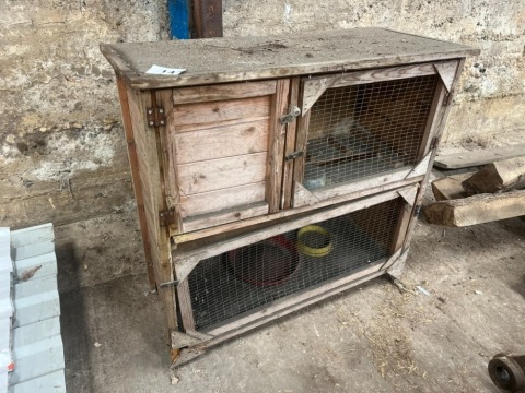 Rabbit hutch chicken run