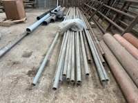 Quantity of metal pipe - 2