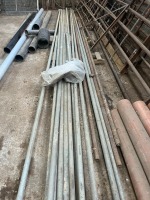 Quantity of metal pipe - 3