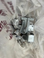 Quantity of metal pipe - 4