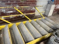 Metal gantry steps - 3