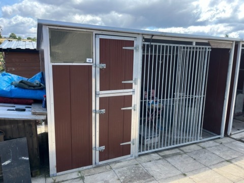 Dog kennel and crate