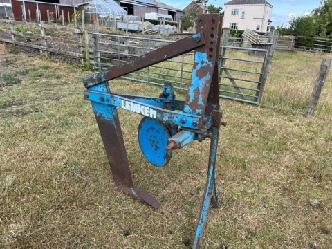 Lemken mole plough