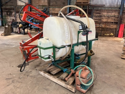Allman 12m mounted sprayer, approx 850L , c/w blobber