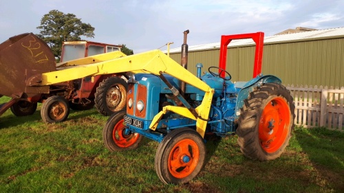 Fordson Super Major tractor, V5